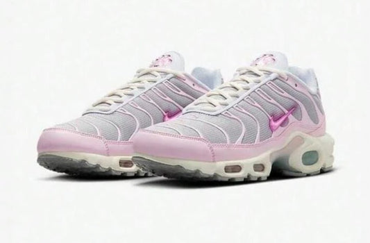 NIKE Women's AIR MAX PLUS Cushioning Casual Running Sneakers